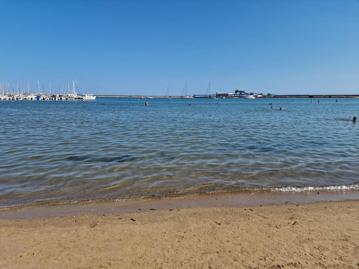 Apartament Carmen Torrevieja Bagian luar foto
