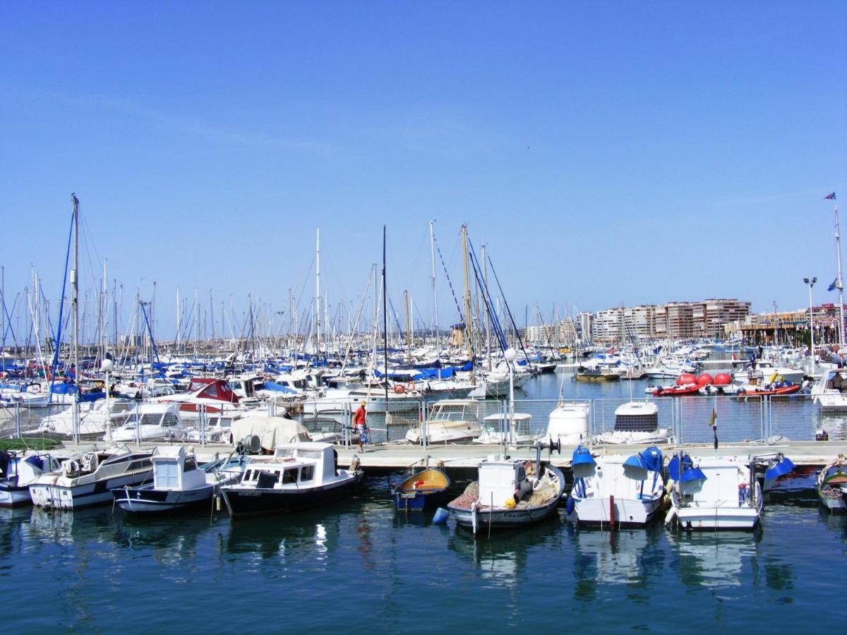 Apartament Carmen Torrevieja Bagian luar foto